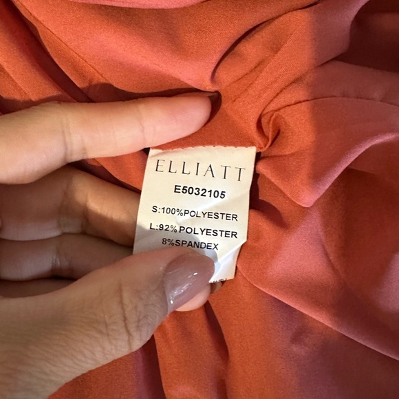 Elliatt Cassini Satin One-Shoulder Dress Large - Picture 10 of 10